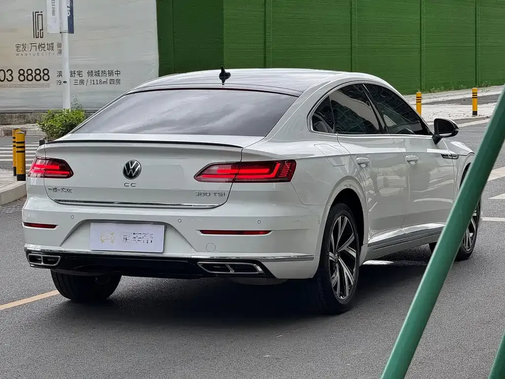 Volkswagen CC — фото 7