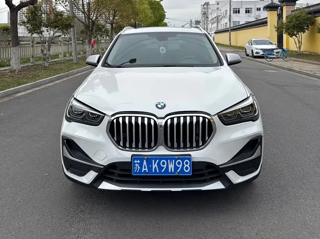 BMW X1 — фото 10