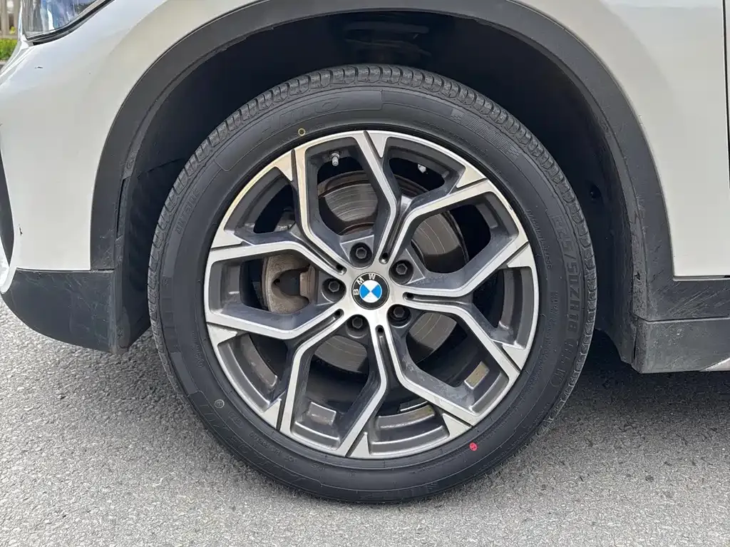 BMW X1 — фото 4