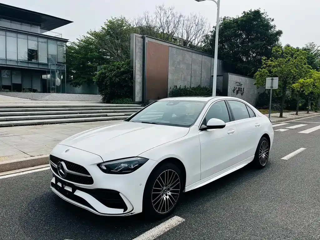 Mercedes-Benz C-Class — фото 1