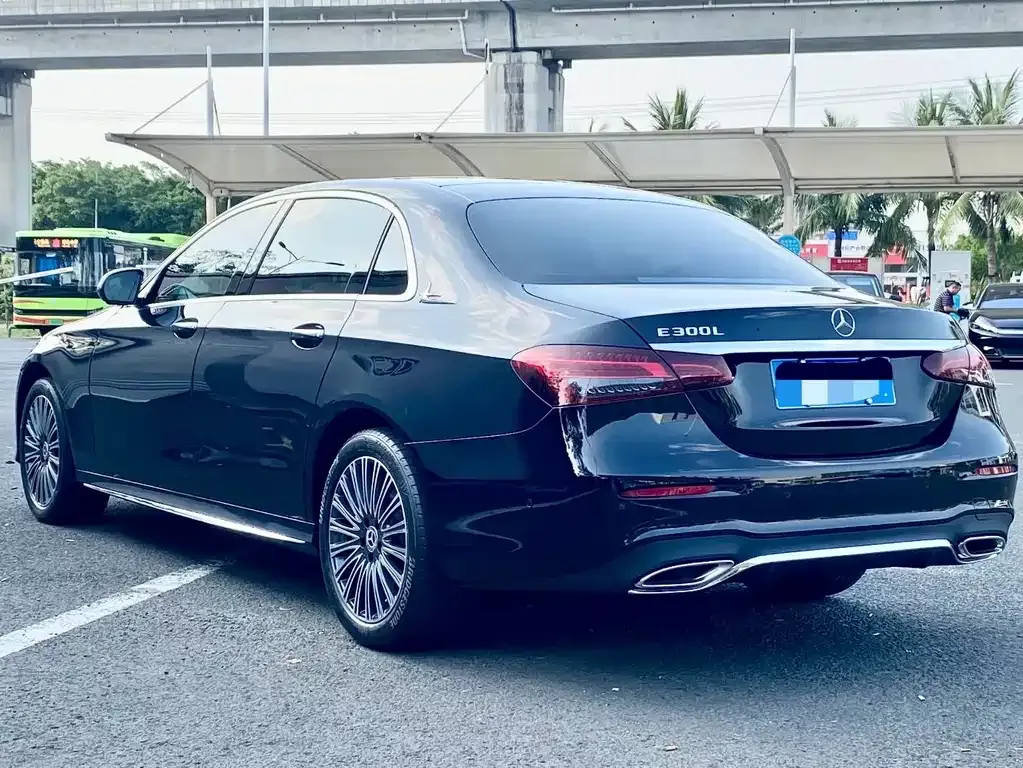 Mercedes-Benz E-Class 2023 из CN, фото 8