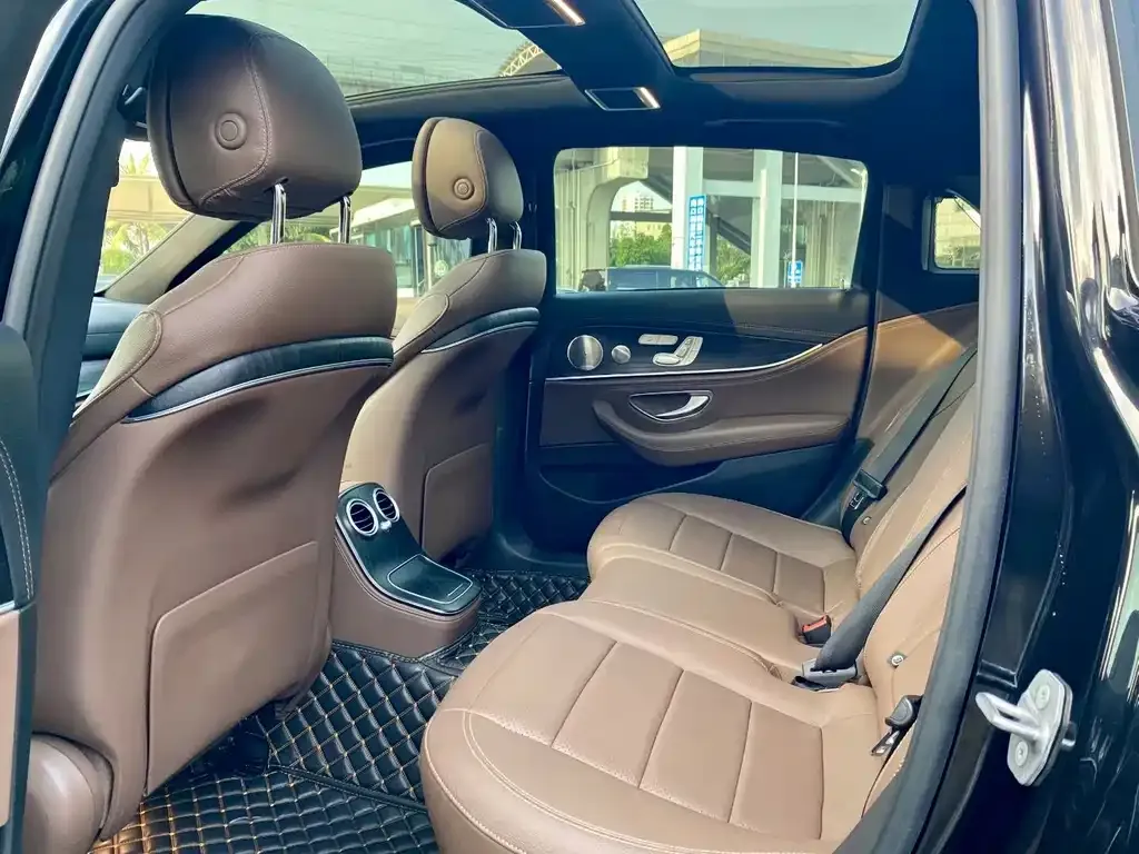 Mercedes-Benz E-Class 2023 из CN, фото 7