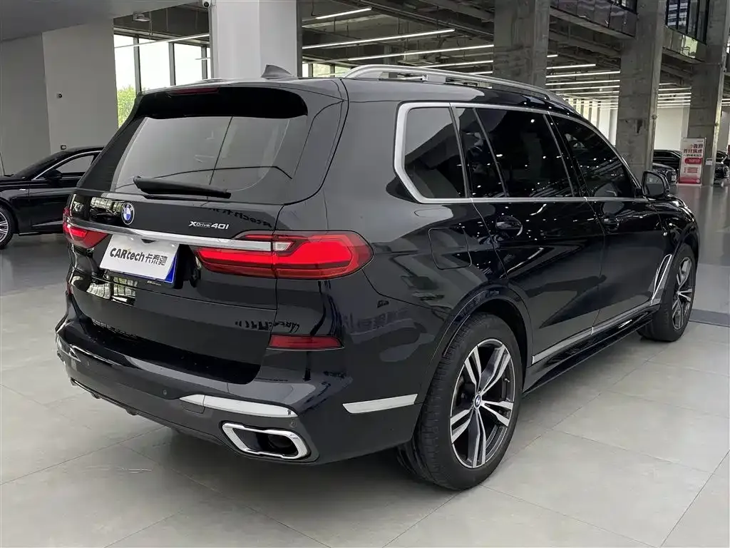 BMW X7 — фото 10