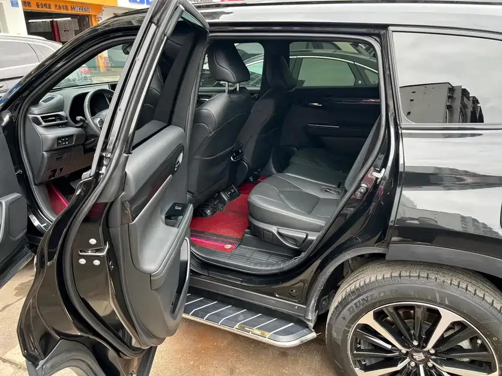 Toyota Crown Kluger 2022 из CN, фото 4