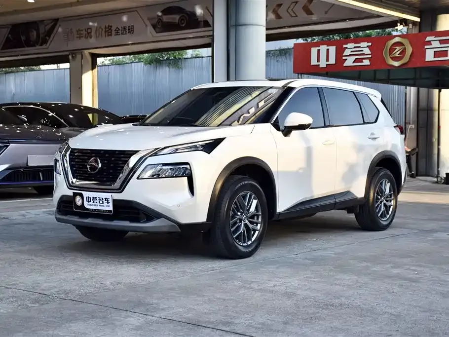 Nissan X-Trail — фото 1