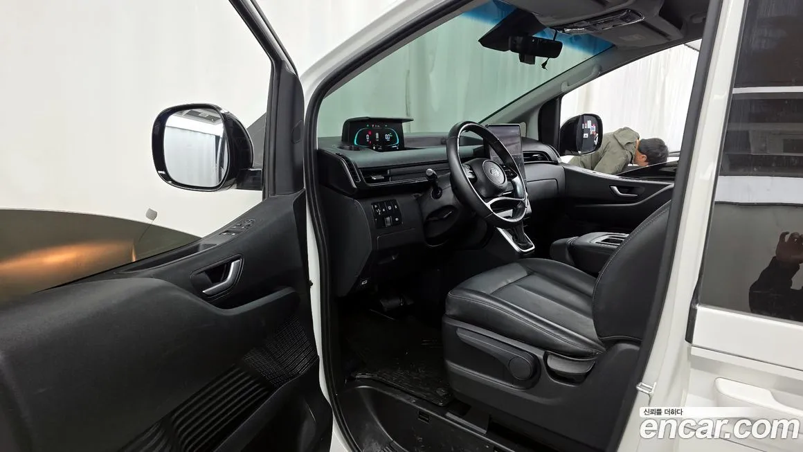 Hyundai Staria — фото 4
