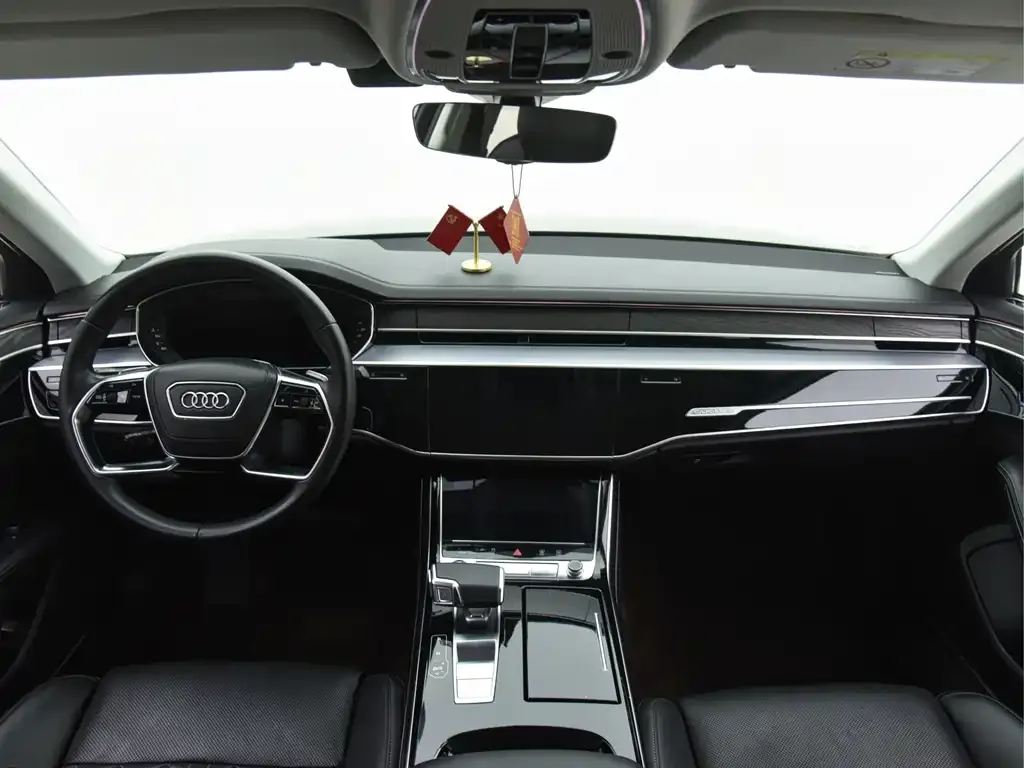 Audi A8 — фото 8