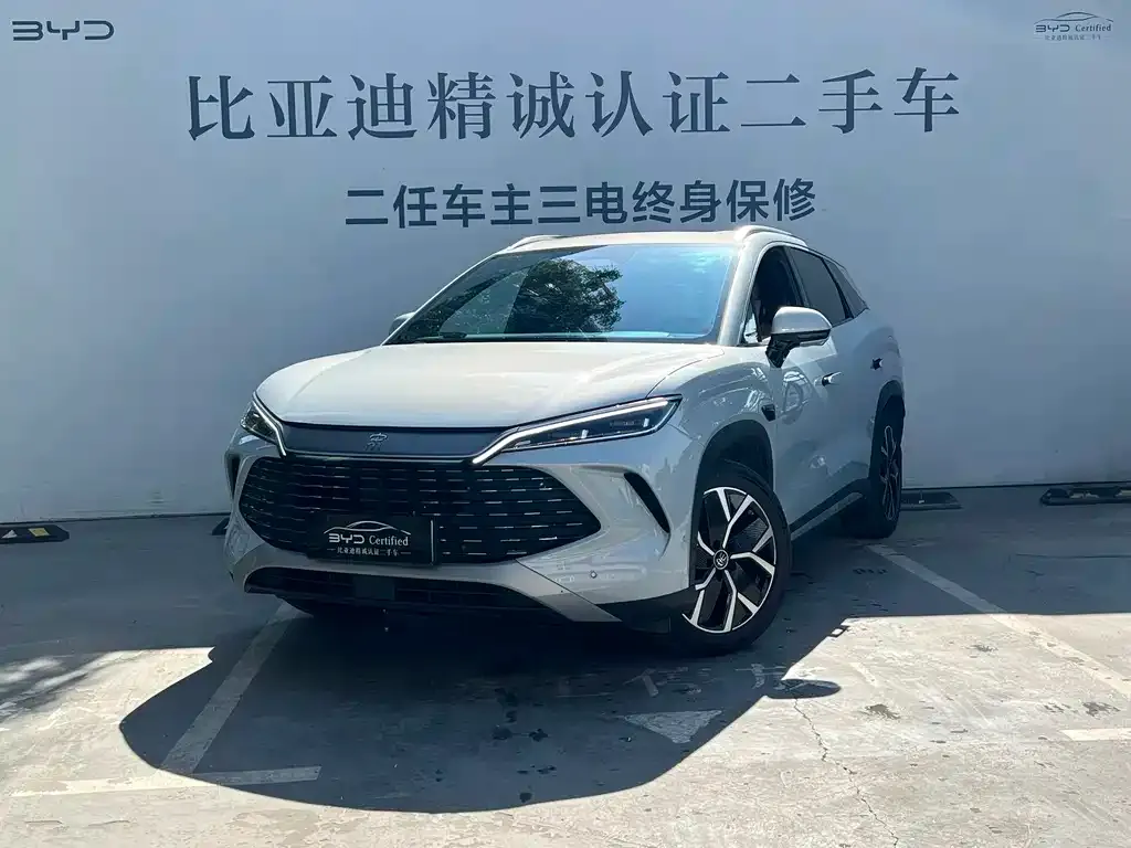 BYD L DM-i — фото 1