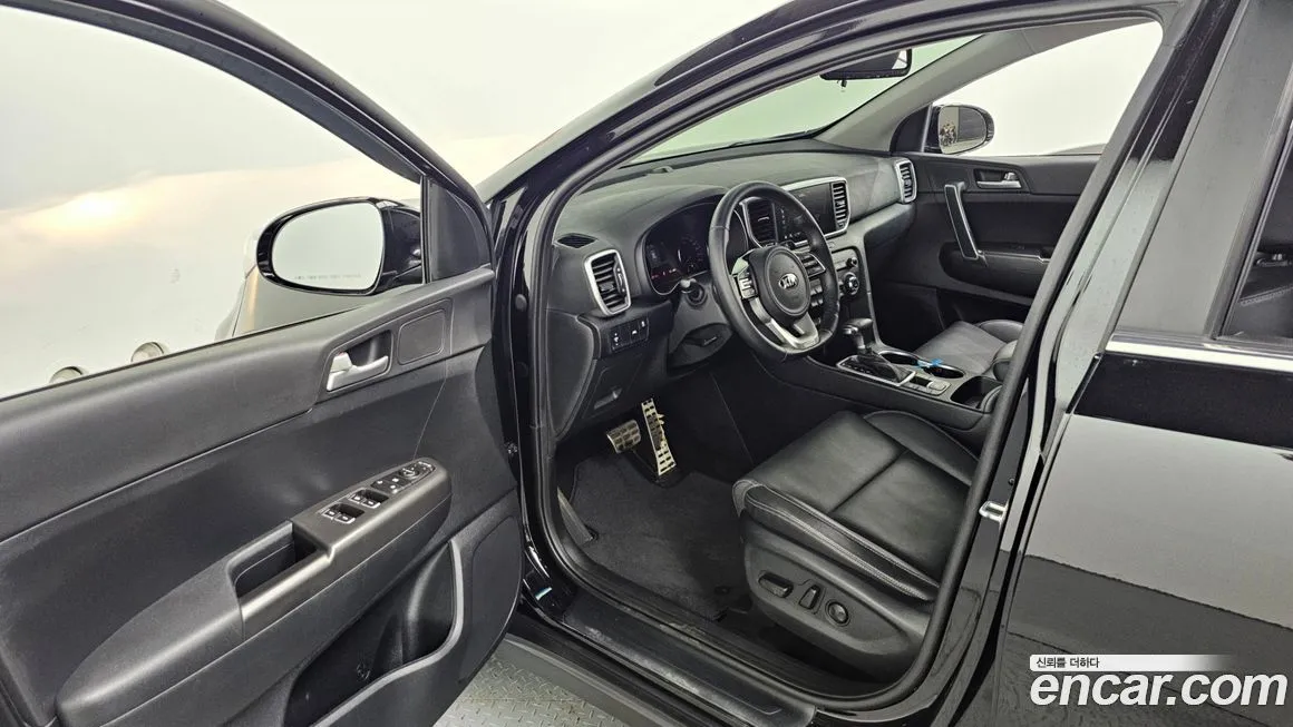 Kia Sportage — фото 9