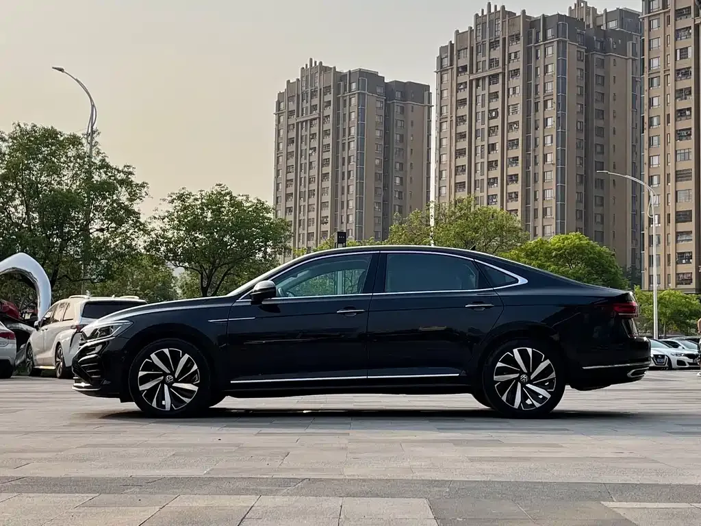 Volkswagen Passat 2024 из CN, фото 9