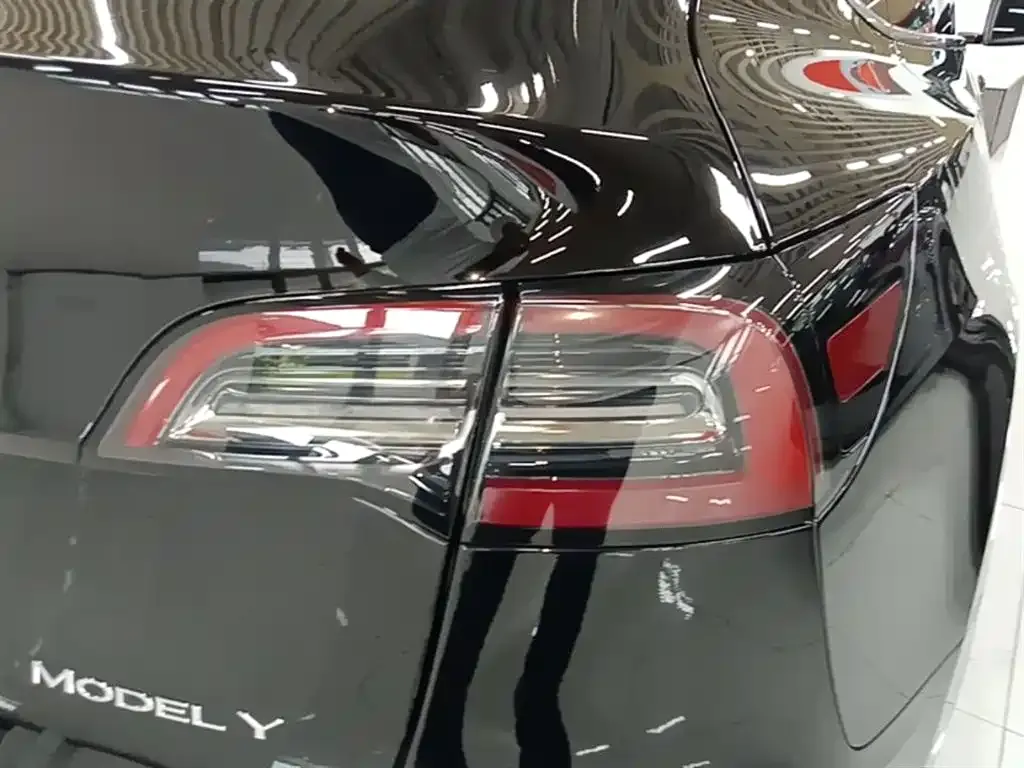 Tesla Model Y 2023 из CN, фото 10