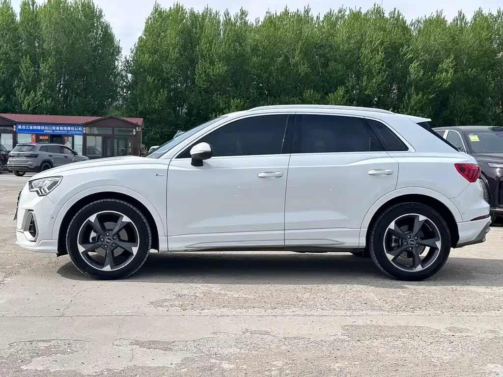 Audi Q3 — фото 6