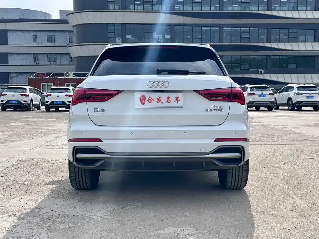 Audi Q3 — фото 5