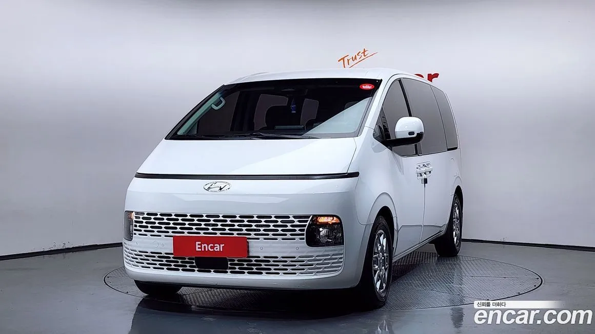 Hyundai Staria