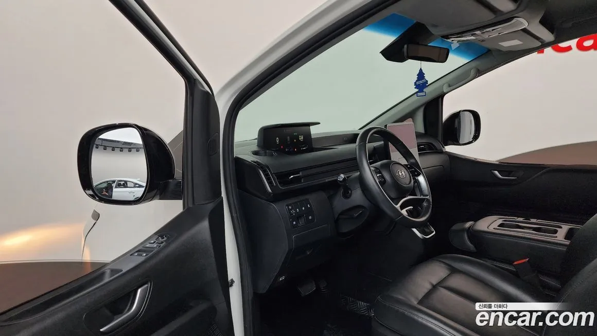 Hyundai Staria 2023 из KR, фото 2