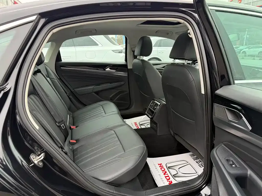 Volkswagen Passat — фото 2