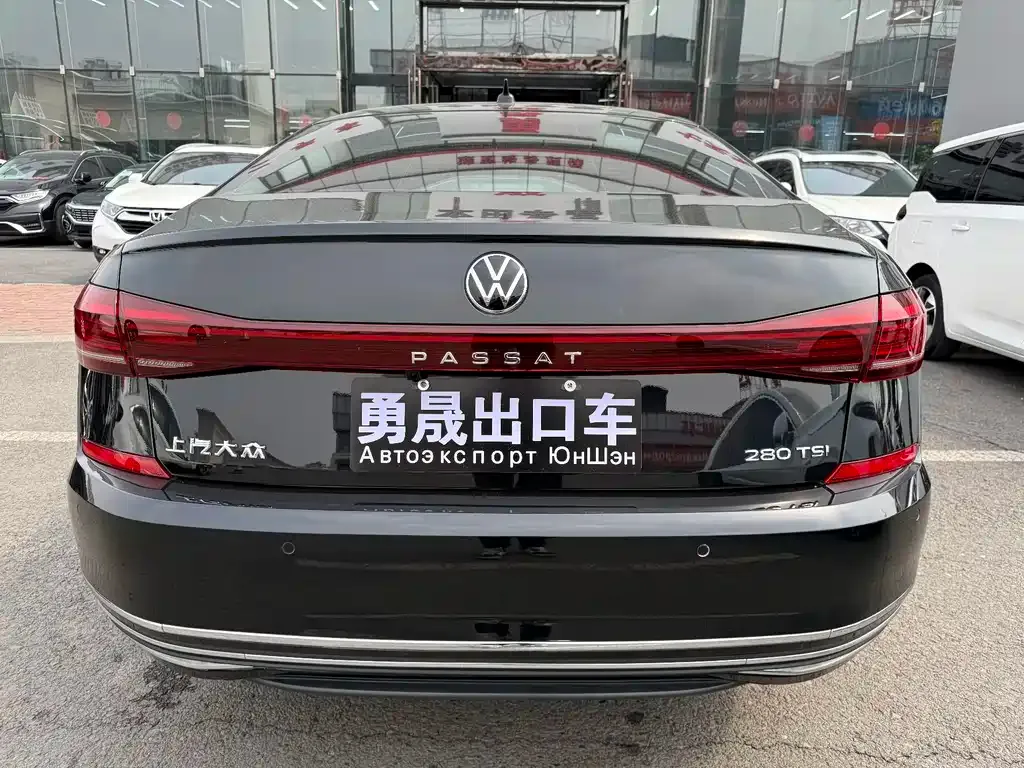 Volkswagen Passat — фото 6