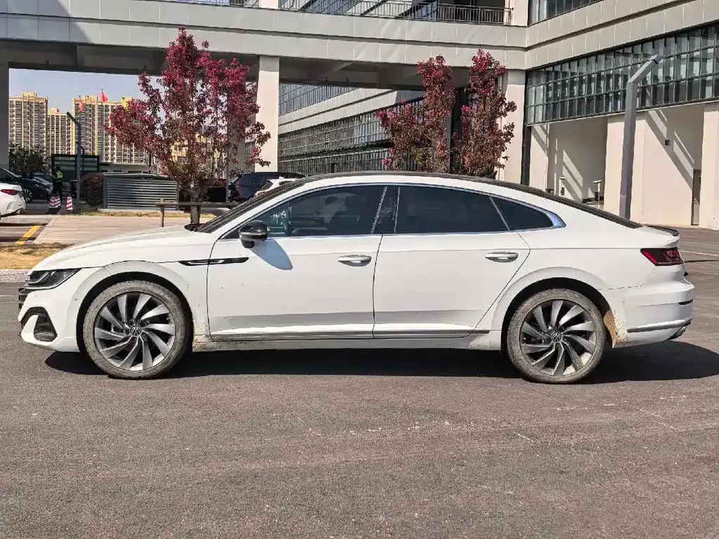 Volkswagen CC 2024 из CN, фото 8