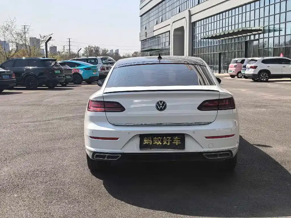 Volkswagen CC 2024 из CN, фото 9