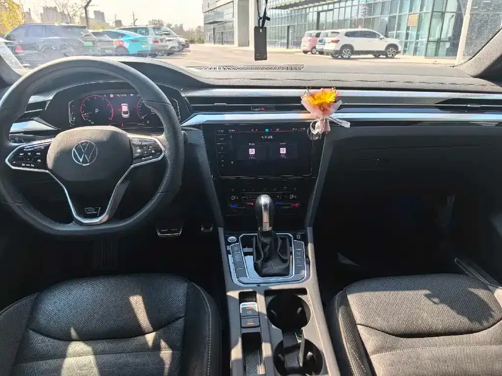 Volkswagen CC 2024 из CN, фото 3