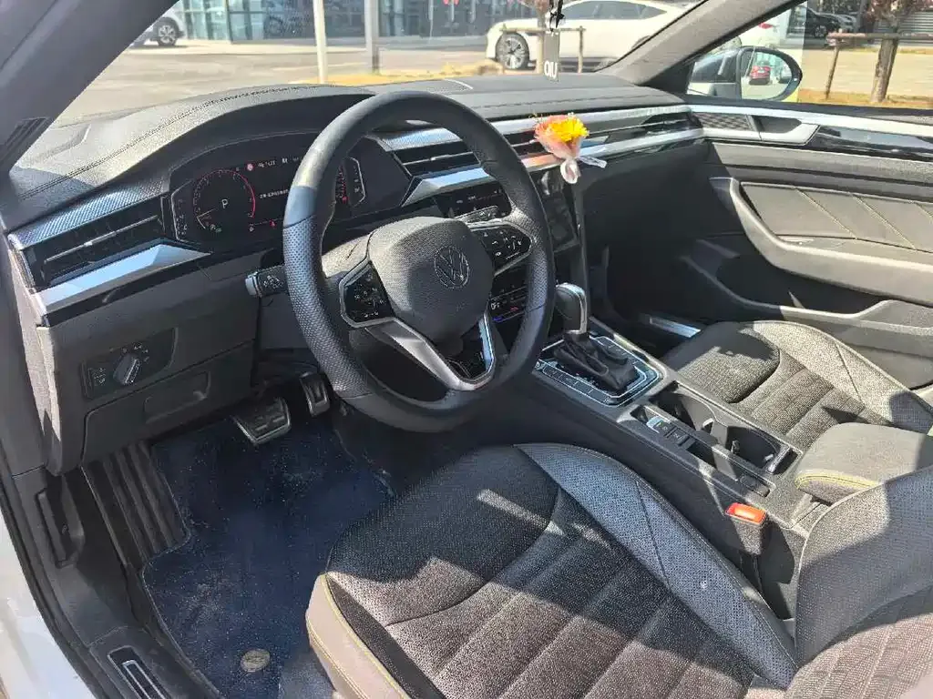 Volkswagen CC 2024 из CN, фото 5