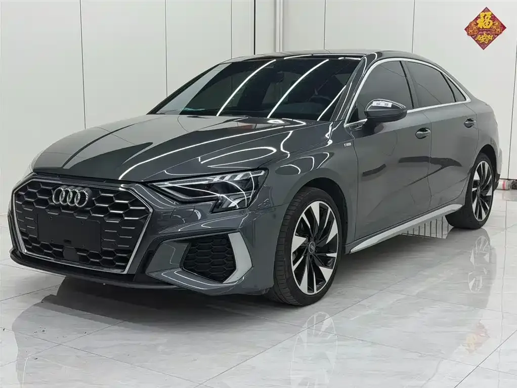 Audi A3 — фото 1