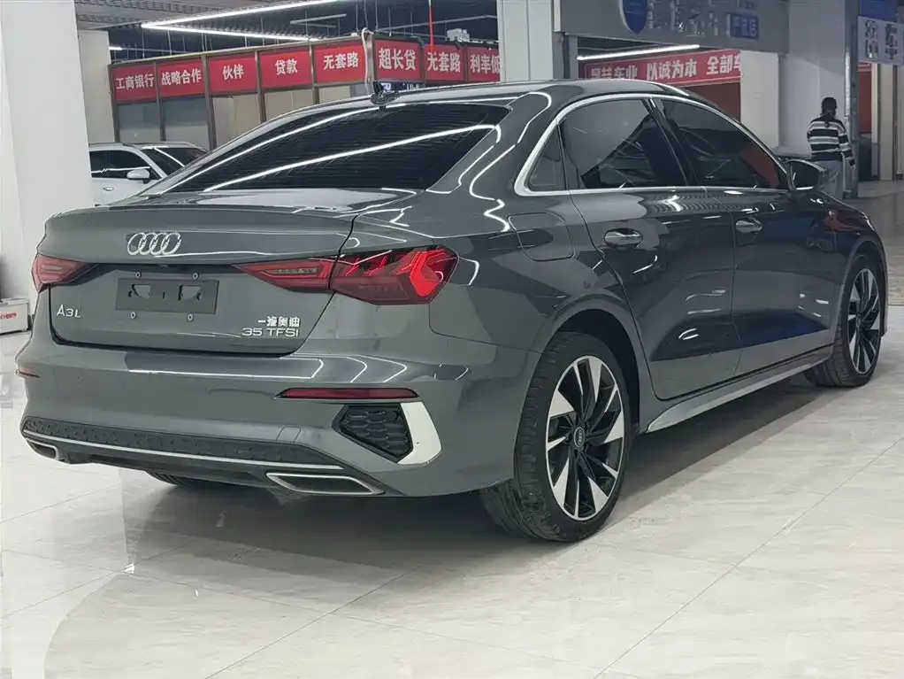 Audi A3 — фото 2