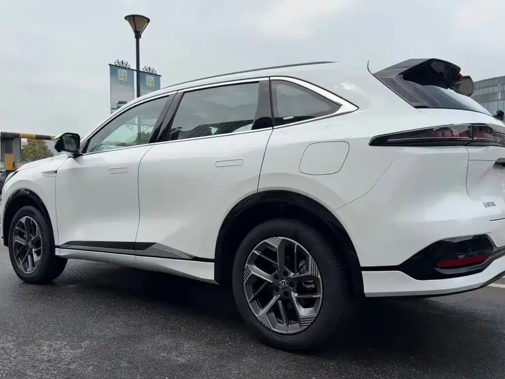 Changan CS75PLUS — фото 2