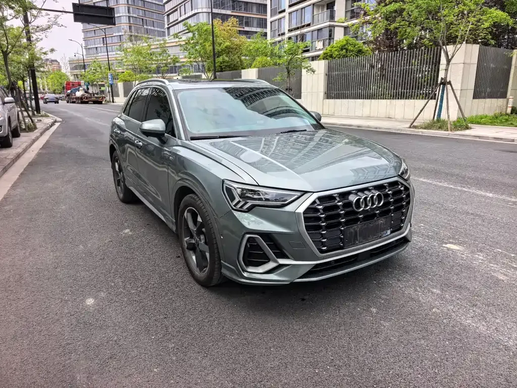 Audi Q3 — фото 9