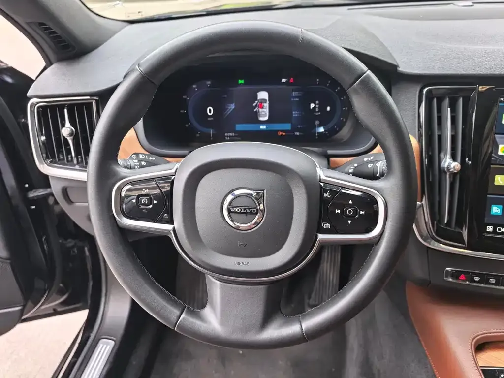 Volvo S90 — фото 4