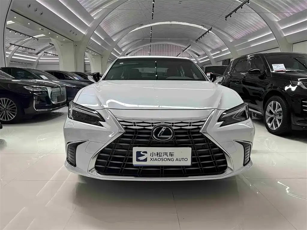 Lexus ES — фото 5