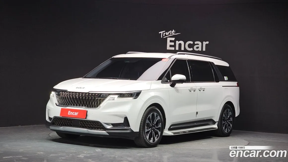 Kia Carnival — фото 1