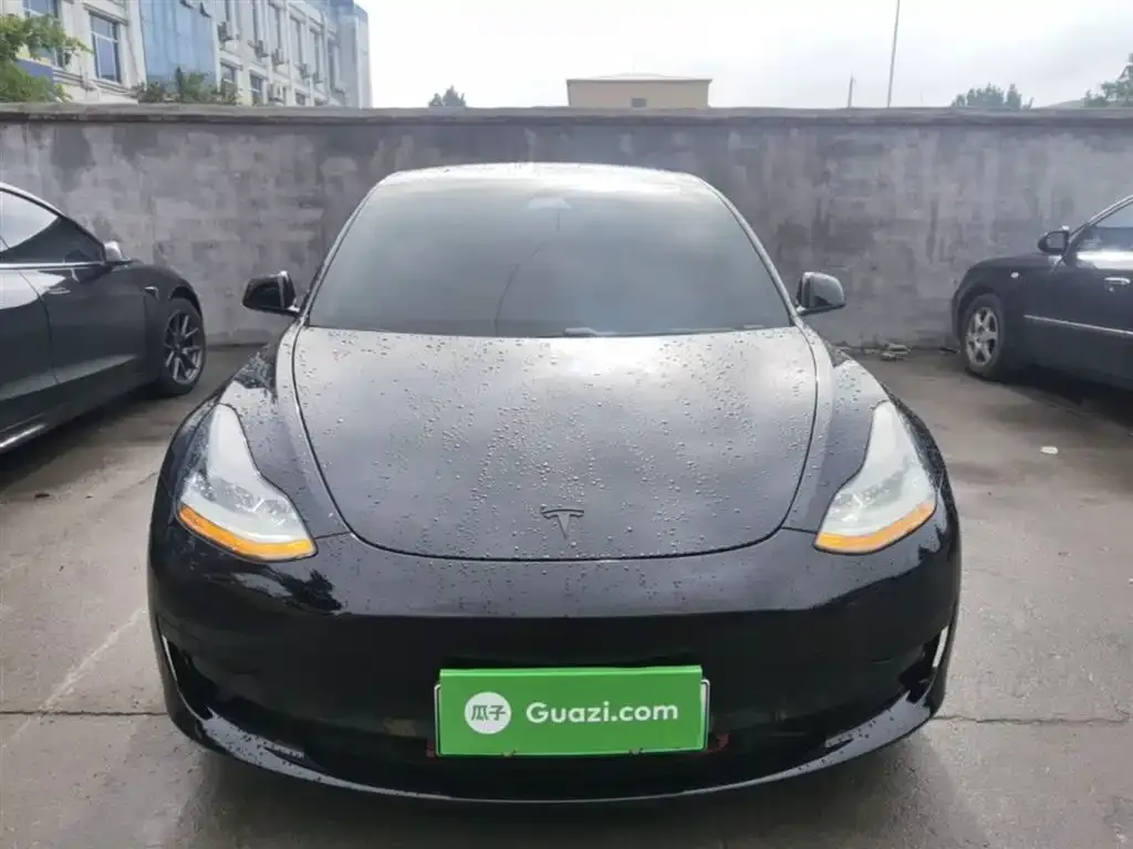 Tesla Model 3 — фото 5