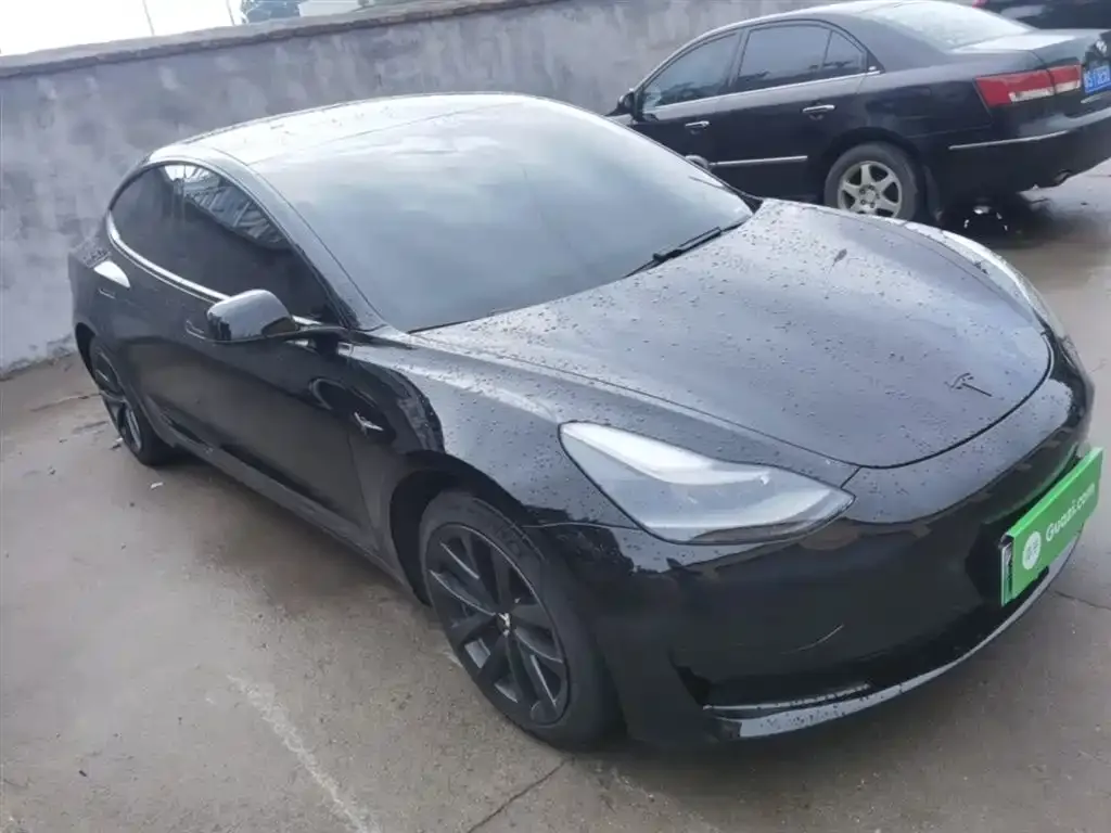 Tesla Model 3 — фото 4