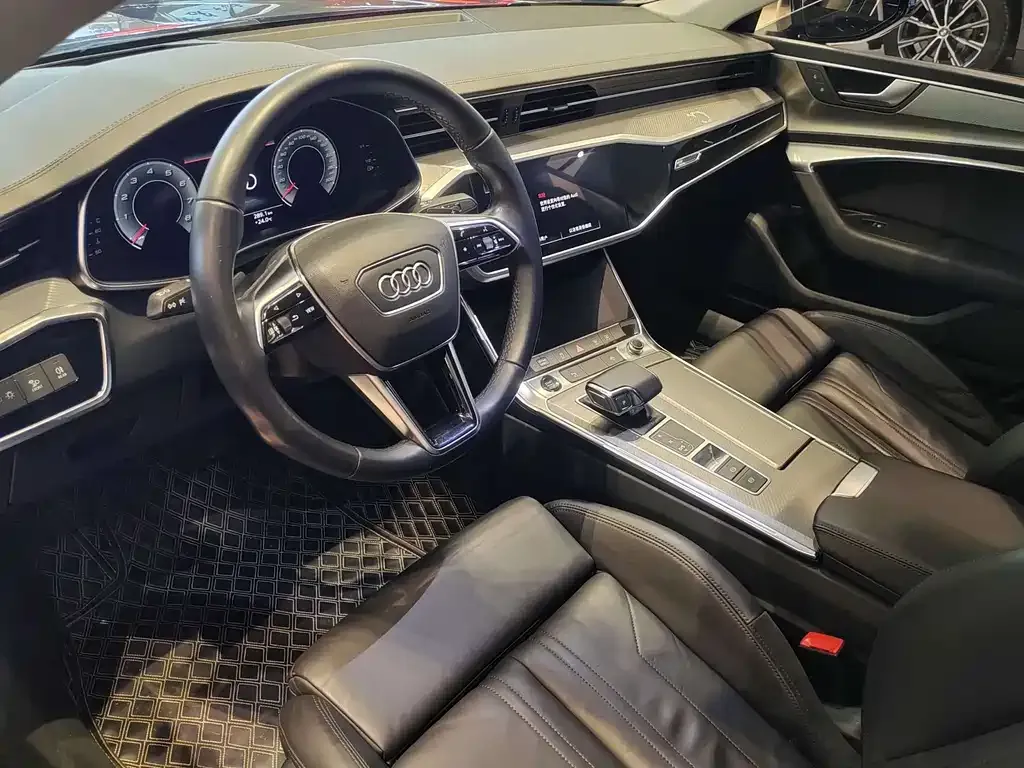 Audi A7 2021 из CN, фото 8