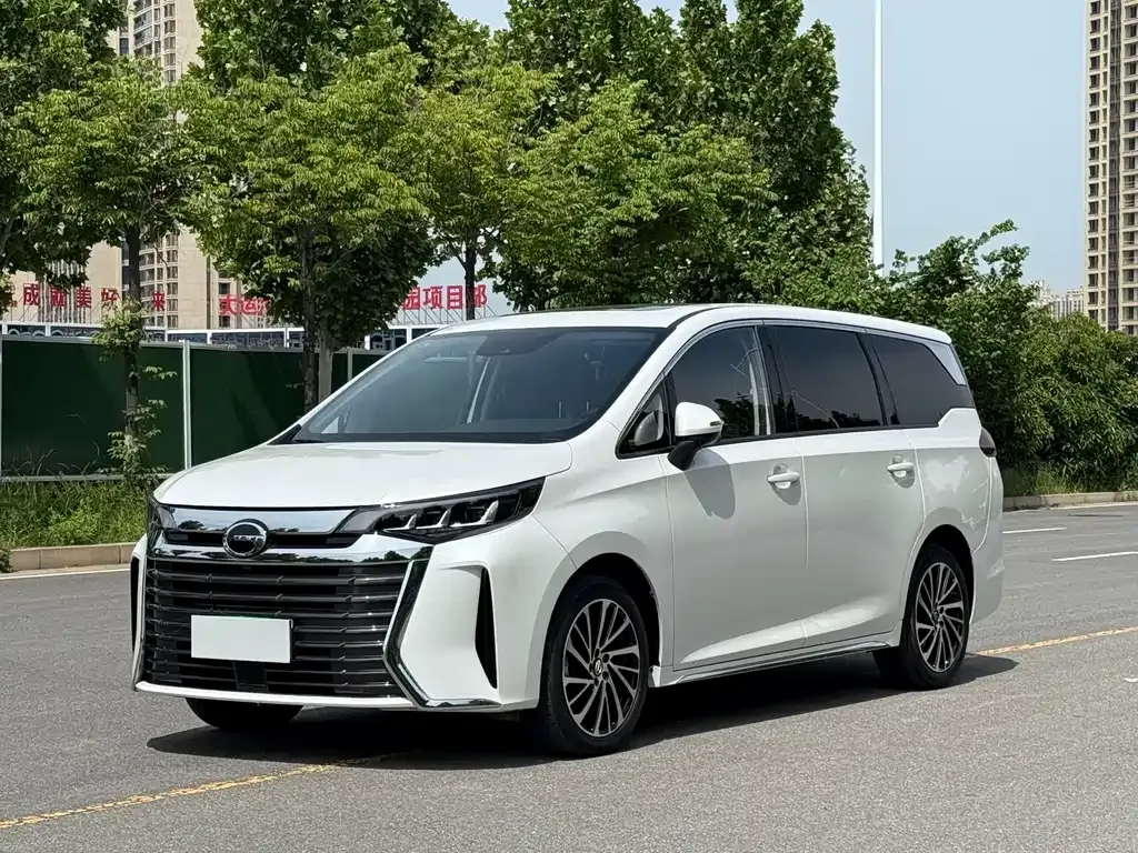 GAC Motor Trumpchi M6 — фото 1