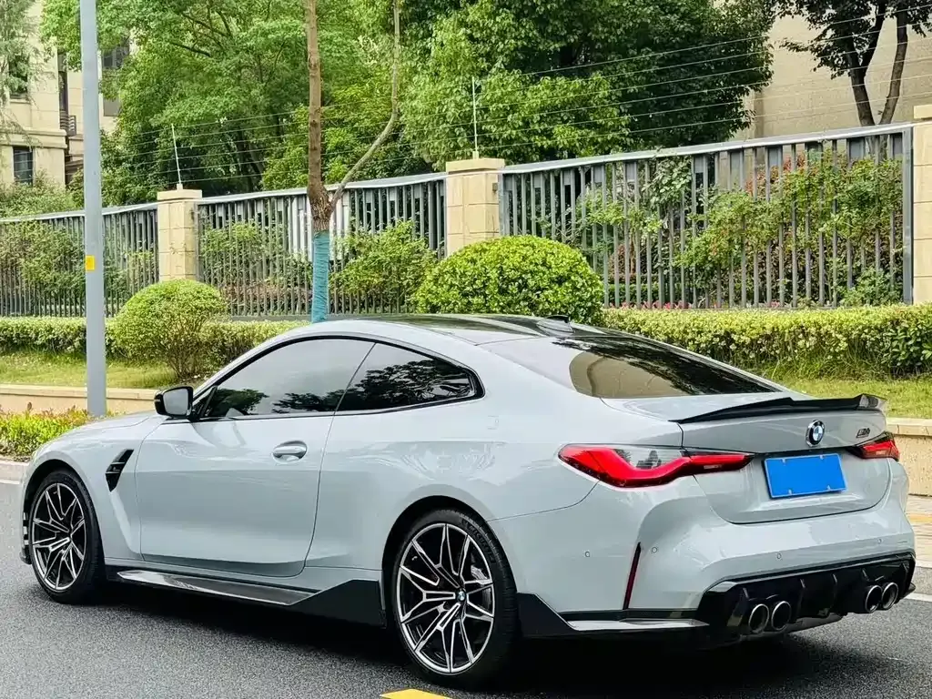 BMW M4 — фото 9