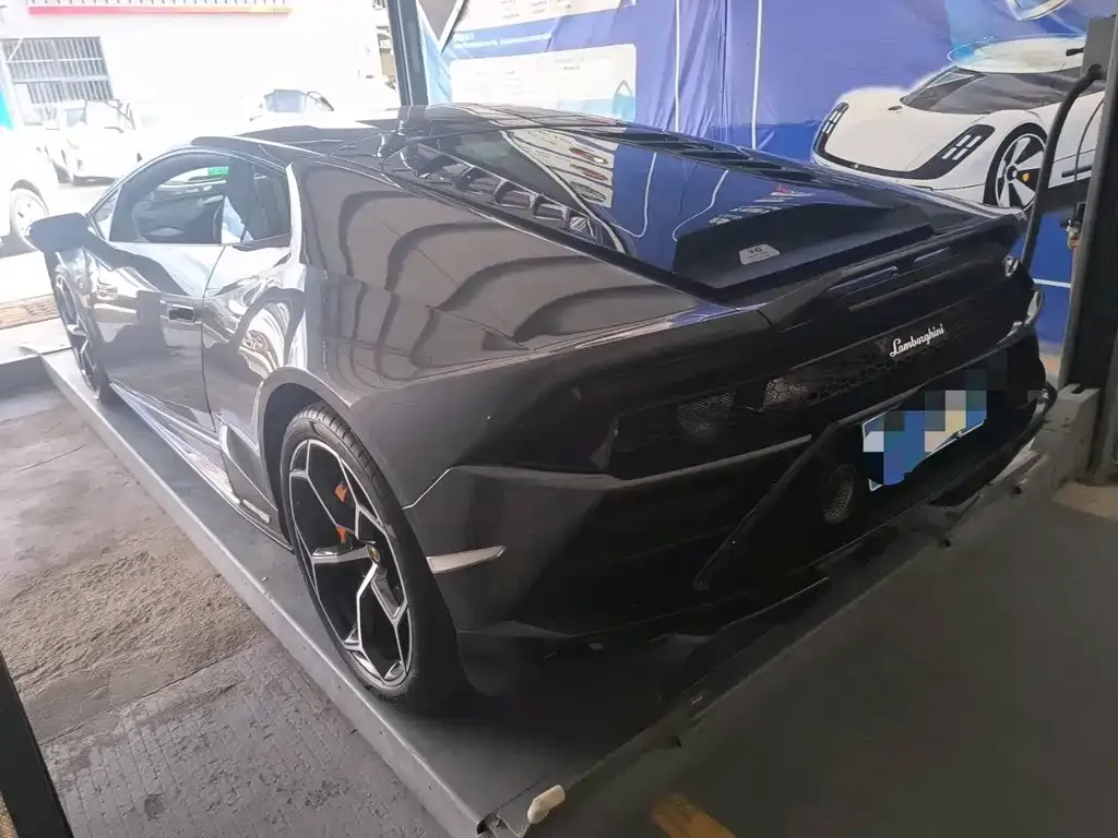 Lamborghini Huracan — фото 2