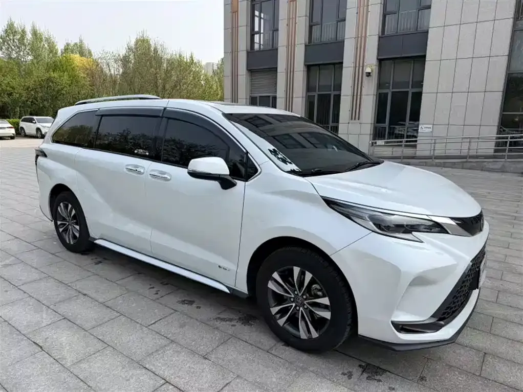 Toyota Granvia 2024 из CN, фото 5