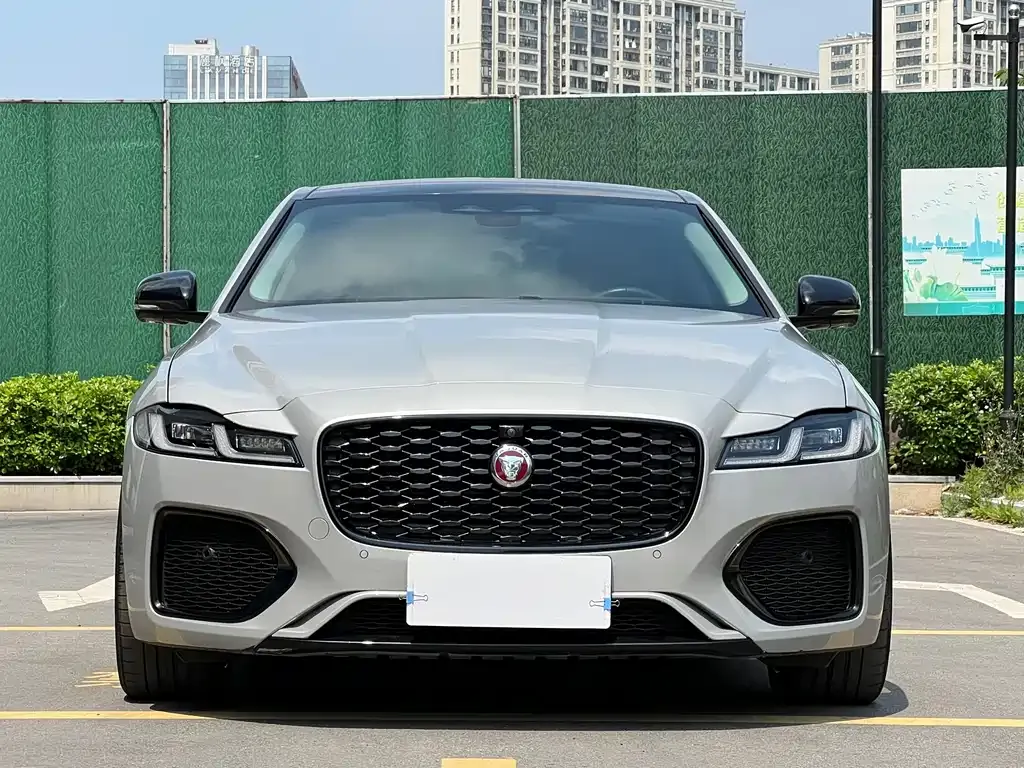 Jaguar XFL — фото 7