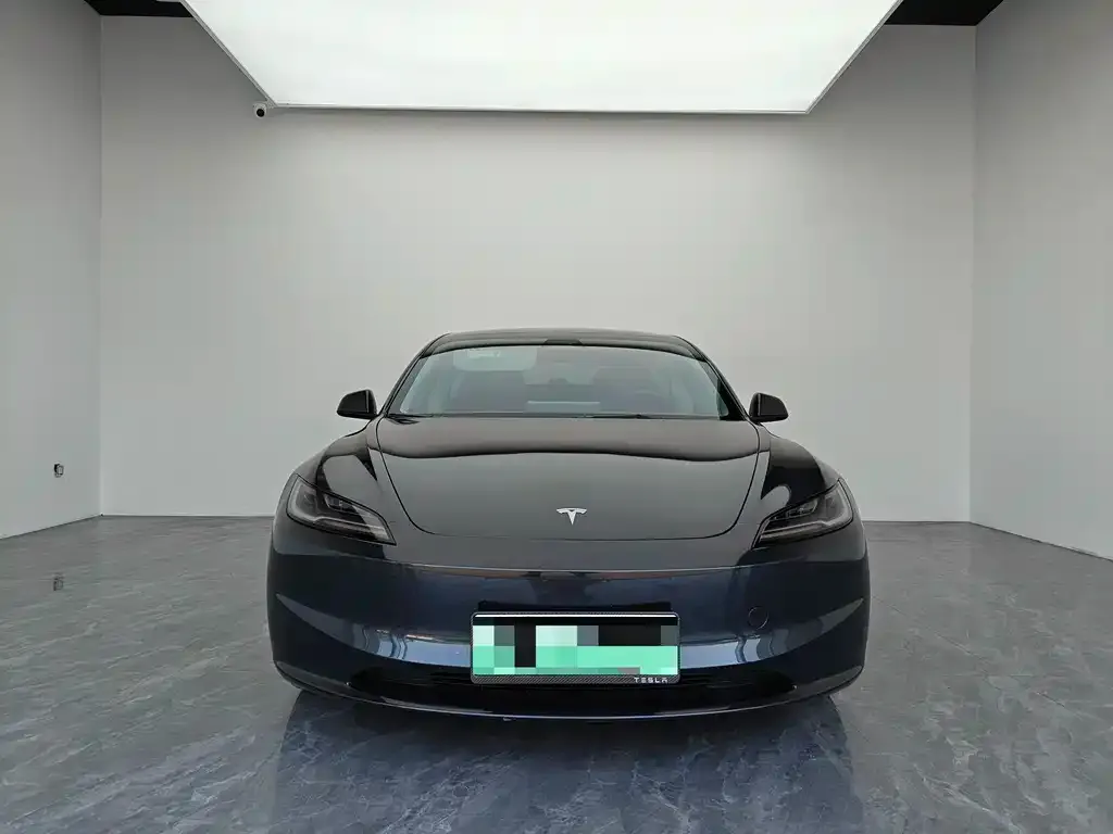 Tesla Model 3 — фото 2