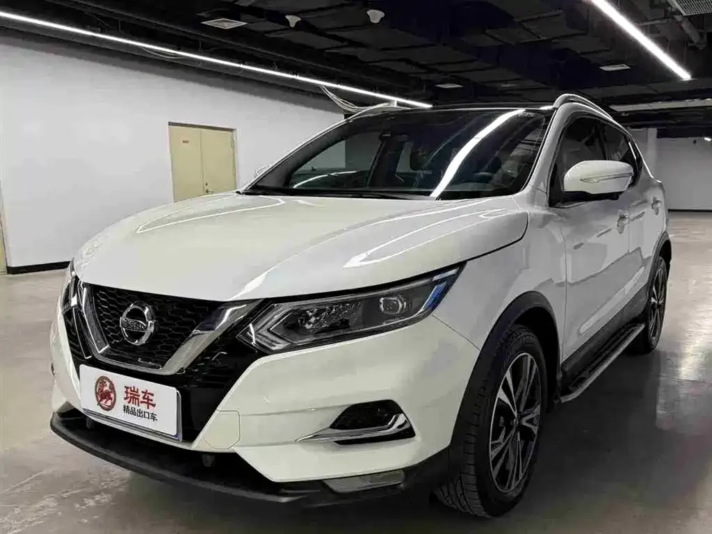 Nissan Qashqai — фото 1