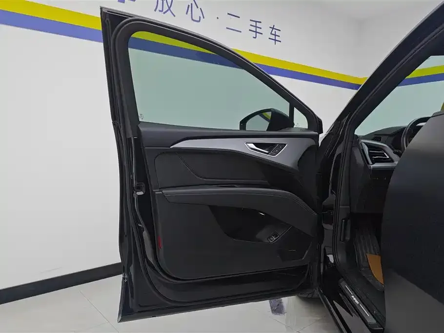 Audi Q5 e-tron 2024 из CN, фото 2