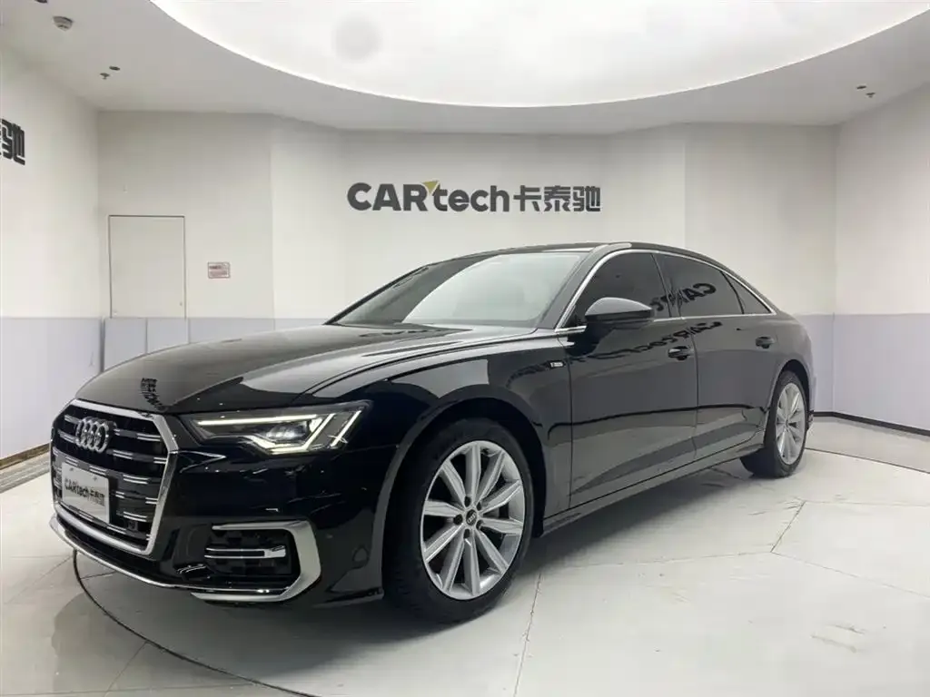Audi A6L — фото 1