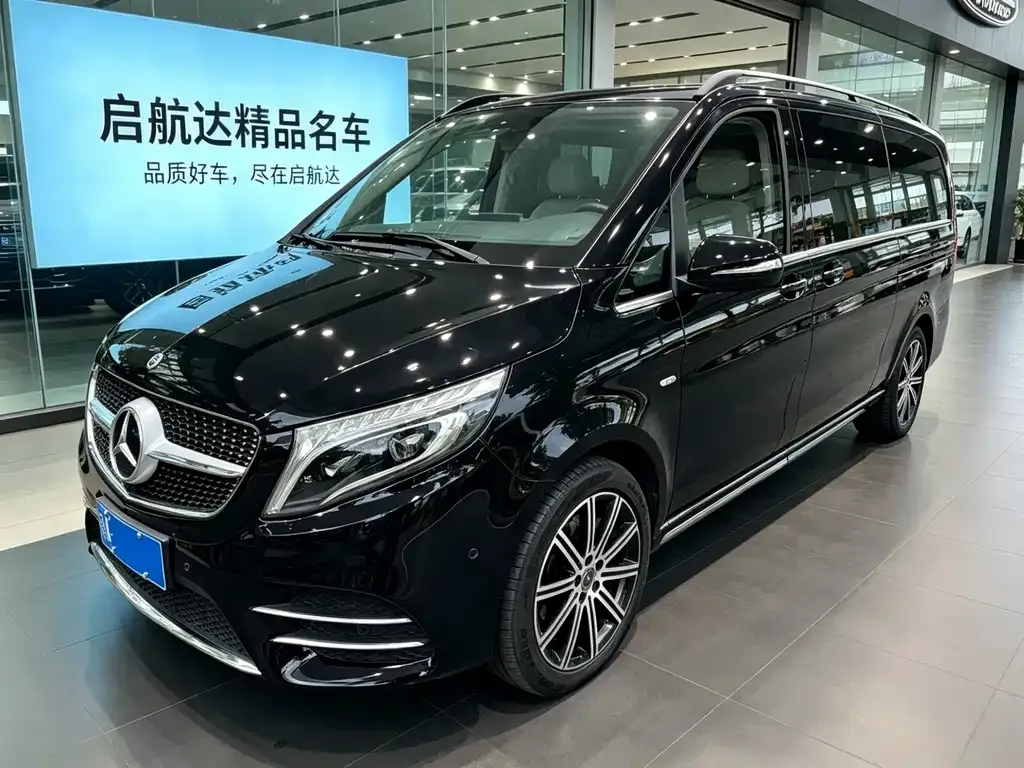 Mercedes-Benz V-Class — фото 1