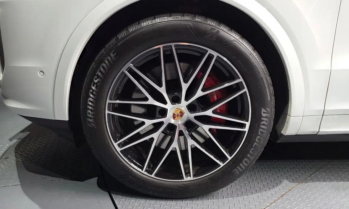 Porsche Cayenne 2025 из KR, фото 10