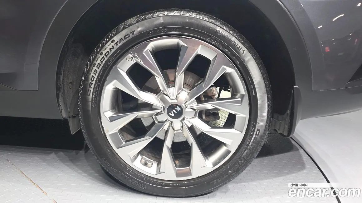 Kia Sorento — фото 5