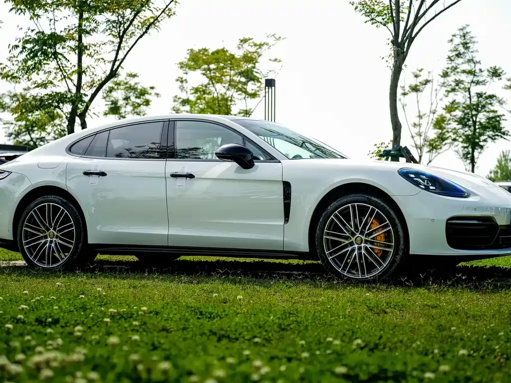 Porsche Panamera — фото 10