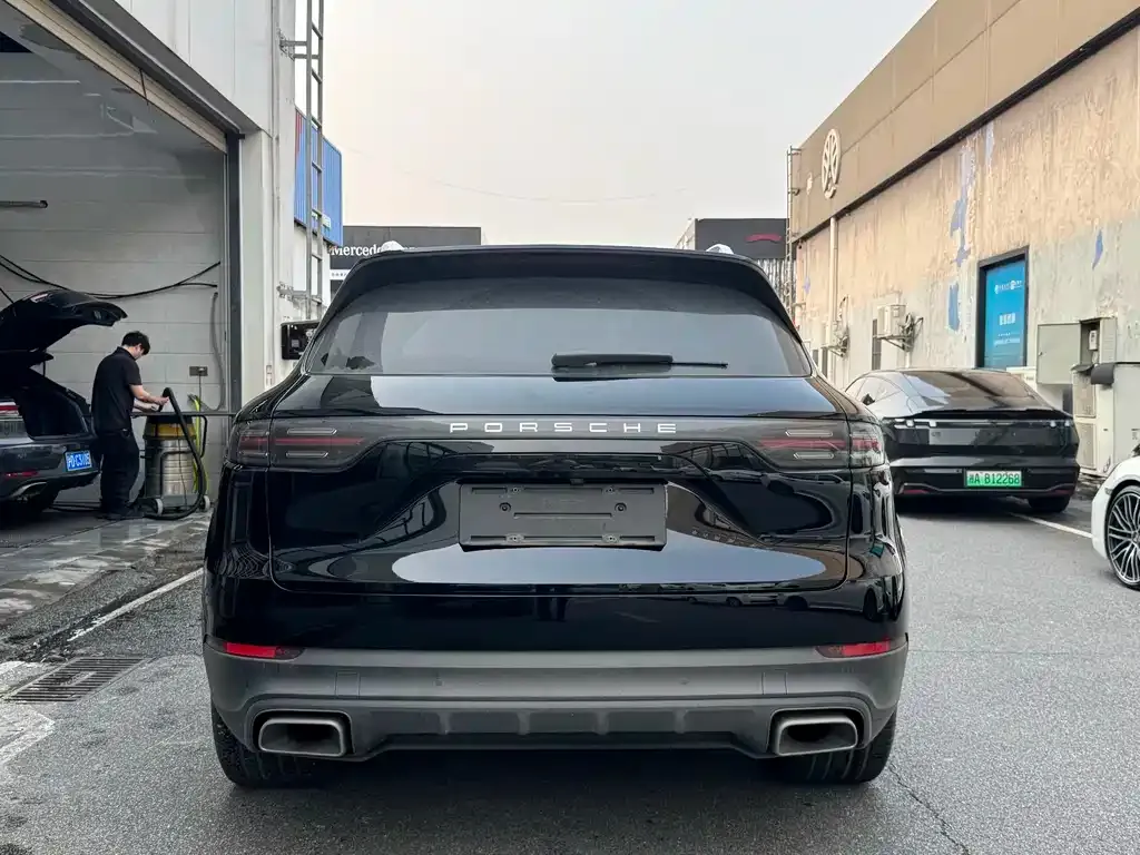 Porsche Cayenne Hybrid — фото 9