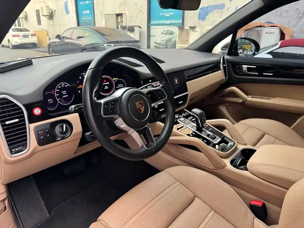 Porsche Cayenne Hybrid — фото 10